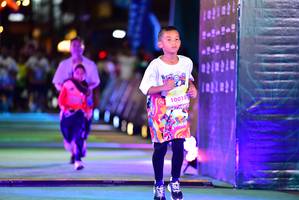 BIB: 10018
                            <button type="button" onclick="openModal(21804107)" class="btn btn-primary btn-sm float-right btn-popup" data-toggle="modal" data-target=".modal-high-quality">
                        <i class="fas fa-shopping-cart"></i> Add to Cart
                    </button>
                                            <button type="button" onclick="isThisMe(21804107, true)" class="btn btn-success btn-sm float-right btn-popup btn-isme hidden" data-toggle="tooltip" data-placement="bottom" title="นี่คือรูปของคุณใช่ไหม คลิกที่นี่เพื่อเอาเข้าอัลบั้ม">
                        <i class="fas fa-plus"></i> Add to album
                    </button>
                    <button type="button" onclick="isThisMe(21804107, false)" class="btn btn-warning btn-sm float-right btn-popup btn-isnotme hidden">
                        <i class="fas fa-ban"></i> Remove from album
                    </button>